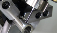 孔外边缘毛刺去除.jpg 孔外边缘毛刺去除.jpg