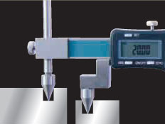 台阶孔距卡尺应用.jpg 台阶孔距卡尺应用.jpg