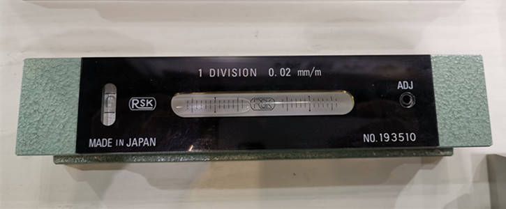 日本rsk<a href='/shuipingyi.htm' class='keys' title='点击查看关于水平仪的相关信息' target='_blank'>水平仪</a>分度值.jpeg 日本rsk水平仪分度值.jpeg