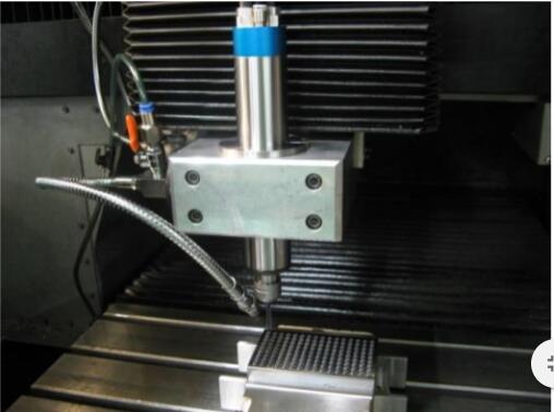 不锈钢钻孔电主轴.jpg 不锈钢钻孔电主轴.jpg