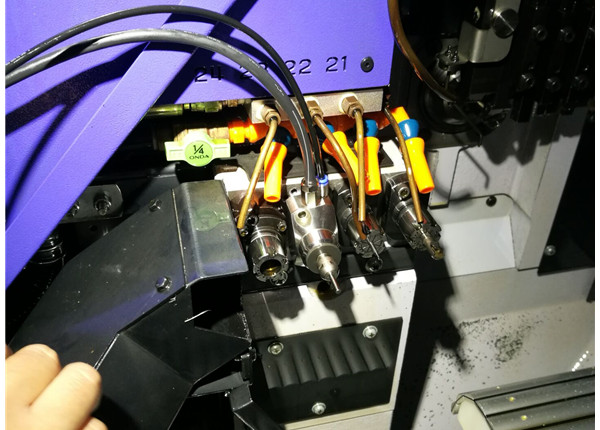 斯大<a href='/zouxinjigaopinx.htm' class='keys' title='点击查看关于高频铣的相关信息' target='_blank'>高频铣</a>安装.jpg 斯大<a href='/zouxinjigaopinx.htm' class='keys' title='点击查看关于高频铣的相关信息' target='_blank'>高频铣</a>彩博888安装.jpg