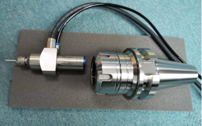 加工中心加装高频铣.jpg 加工中心加装<a href='/zouxinjigaopinx.htm' class='keys' title='点击查看关于高频铣的相关信息' target='_blank'>高频铣</a>.jpg