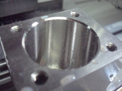 半导体制造设备冷却水管倒角.jpg 半导体制造设备冷却水管倒角.jpg