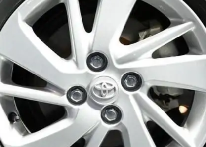 汽车螺栓孔毛刺.png 汽车螺栓孔毛刺.png