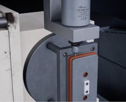 3C电子产品钻孔.jpg 3C电子产品钻孔.jpg