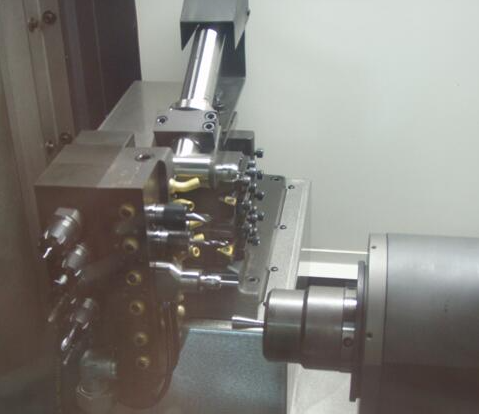 排刀机侧面钻孔.png 排刀机侧面钻孔.png