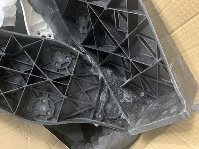 玻璃纤维去毛刺.jpg 玻璃纤维去毛刺.jpg