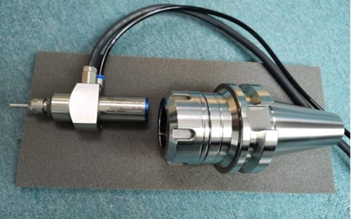 8万转微型<a href='gaosuzhuzhou.htm' class='keys' title='点击查看关于电主轴的相关信息' target='_blank'>电主轴</a>.jpg